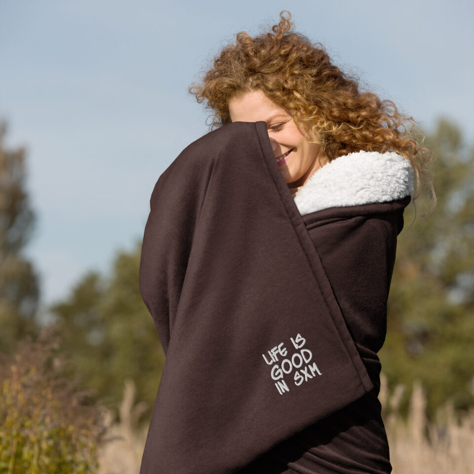 LIFE IS GOOD — Cozy Sherpa Blanket